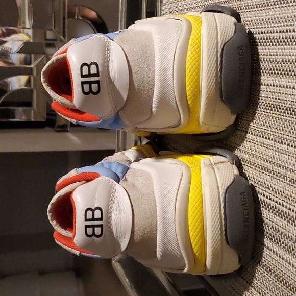 BALENCIAGA Triple S - Picture 3 of 10